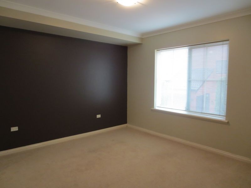 4/2 Henry Lawson Walk, East Perth WA 6004