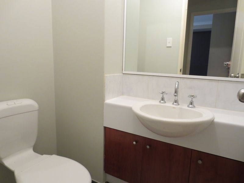 4/2 Henry Lawson Walk, East Perth WA 6004