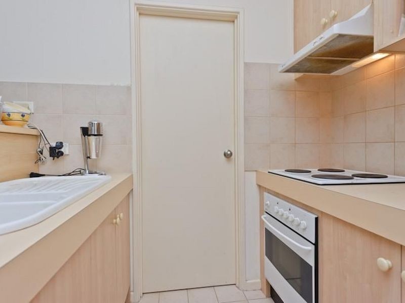 8/11 Regal Place, East Perth WA 6004