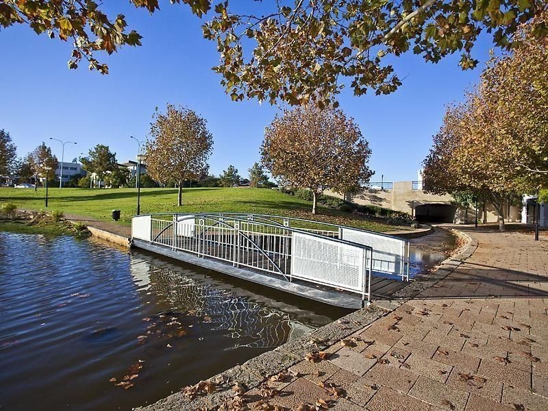 8/11 Regal Place, East Perth WA 6004