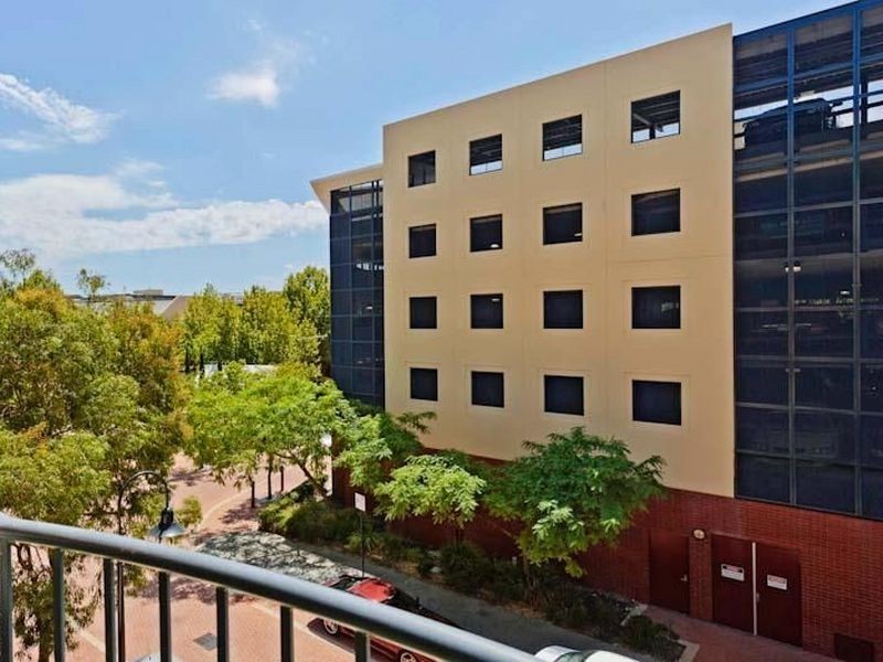 8/11 Regal Place, East Perth WA 6004