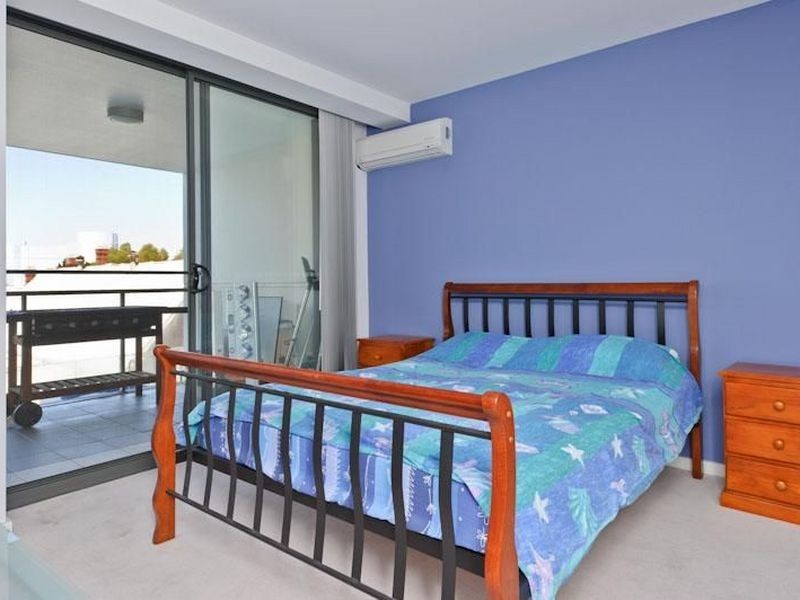 17/118 Adelaide Terrace, East Perth WA 6004