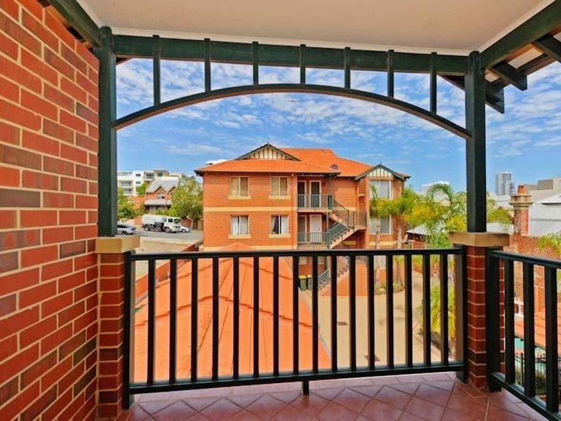12/42 Bronte Street, East Perth WA 6004