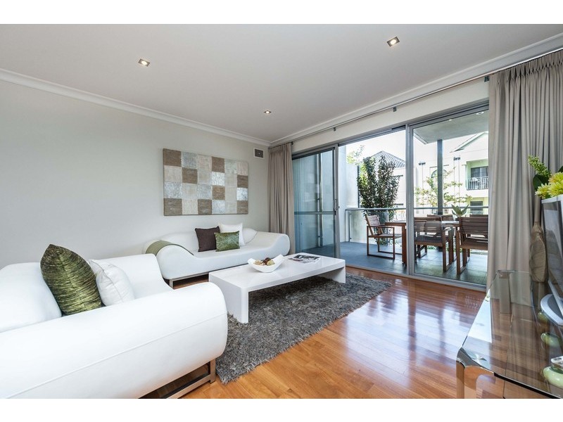 1/39 Tully Road, East Perth WA 6004