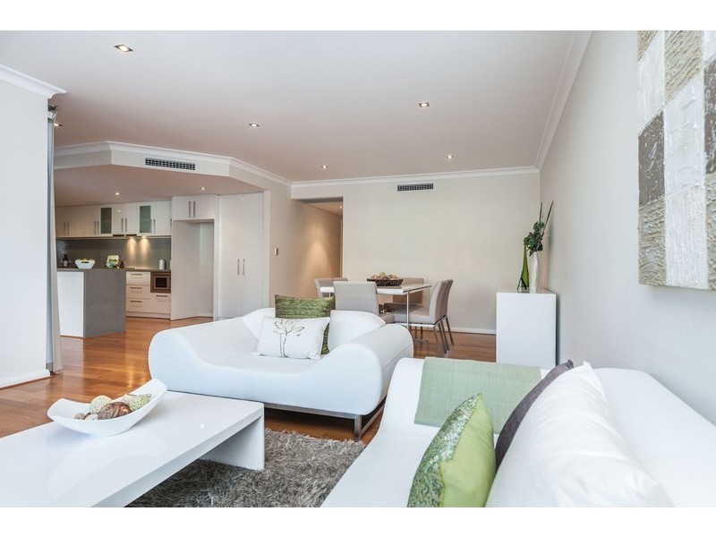 1/39 Tully Road, East Perth WA 6004
