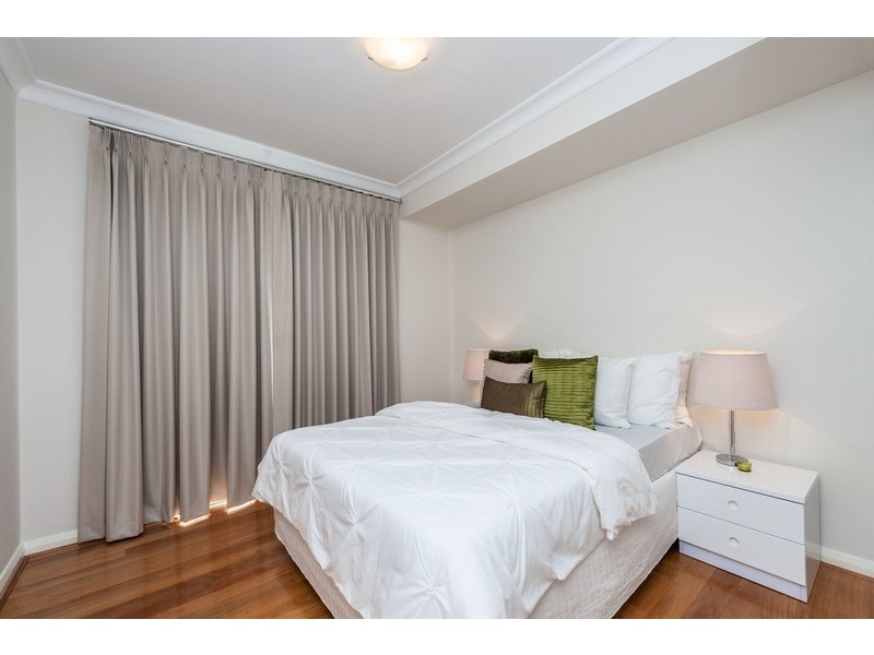 1/39 Tully Road, East Perth WA 6004