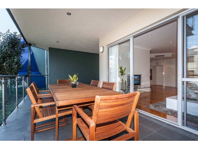 1/39 Tully Road, East Perth WA 6004