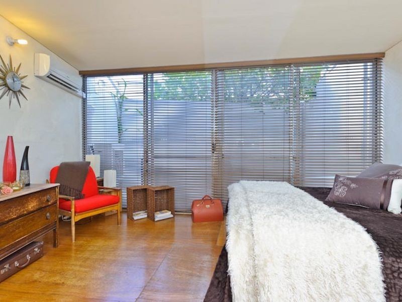 27 Little Brown Street, East Perth WA 6004