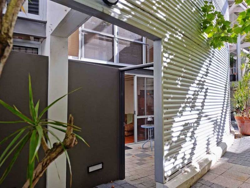 27 Little Brown Street, East Perth WA 6004