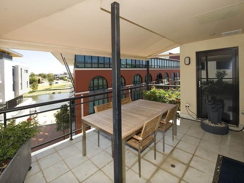 1/96 Royal Street, East Perth WA 6004