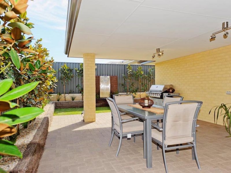 1 Bradburn Street, Aveley WA 6069