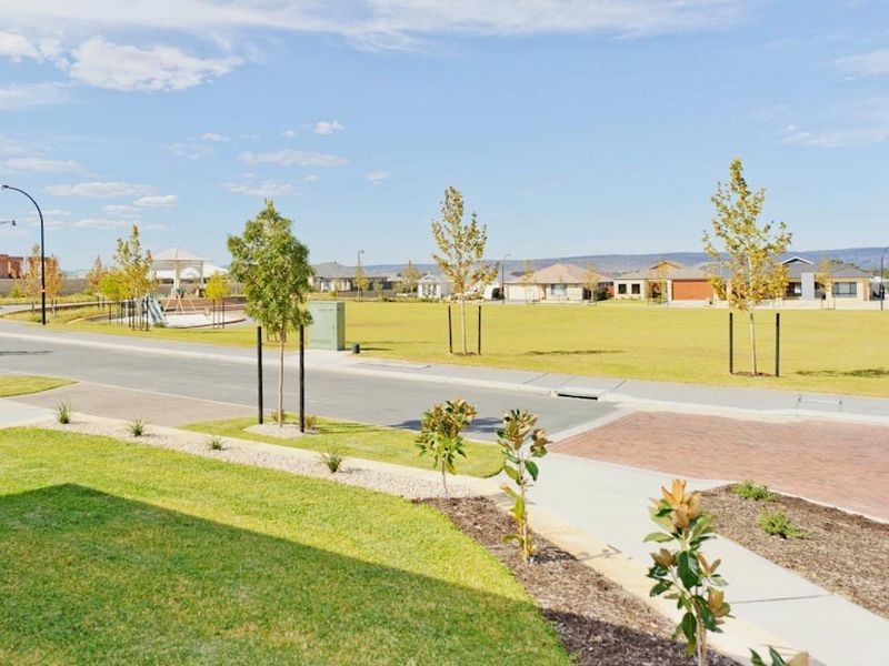 1 Bradburn Street, Aveley WA 6069
