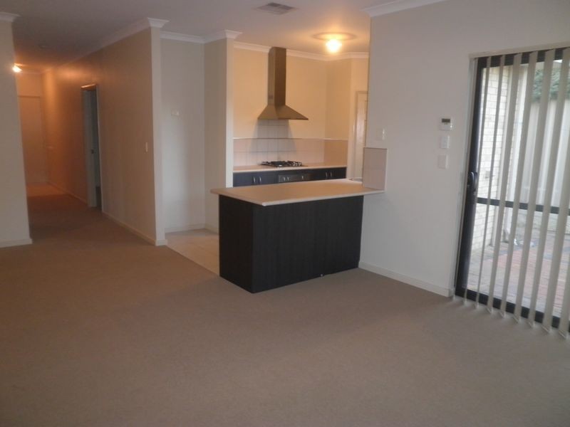 2/134 Planet Street, Carlisle WA 6101