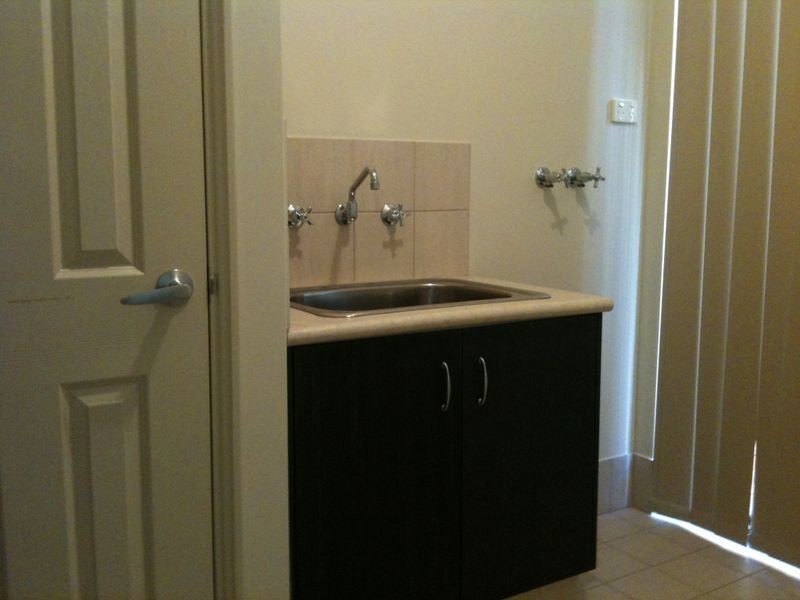 2/134 Planet Street, Carlisle WA 6101