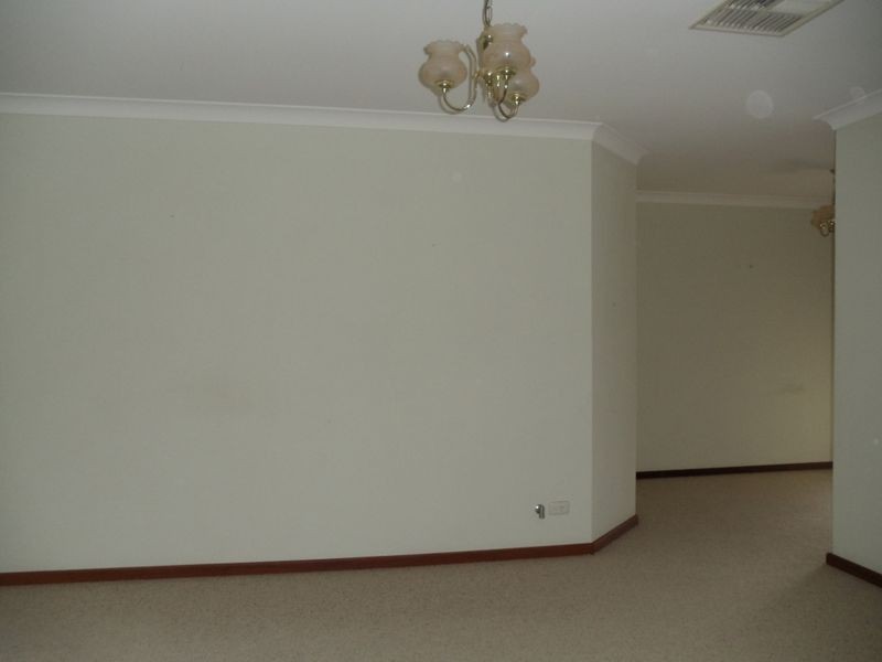 8 Verbena Crescent, Dianella WA 6059