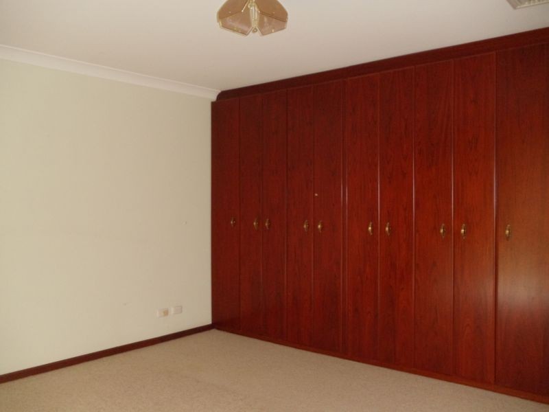 8 Verbena Crescent, Dianella WA 6059