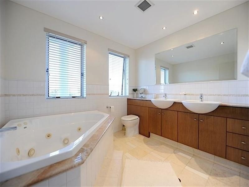 2B/29 Trafalgar Road, East Perth WA 6004