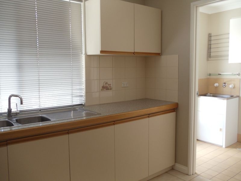 2/96 Green Street, Joondanna WA 6060