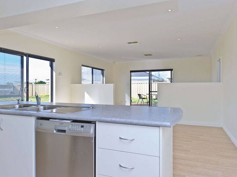 82 Marchwood Boulevard, Butler WA 6036