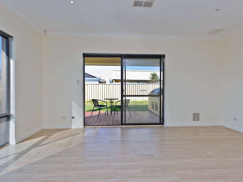 82 Marchwood Boulevard, Butler WA 6036