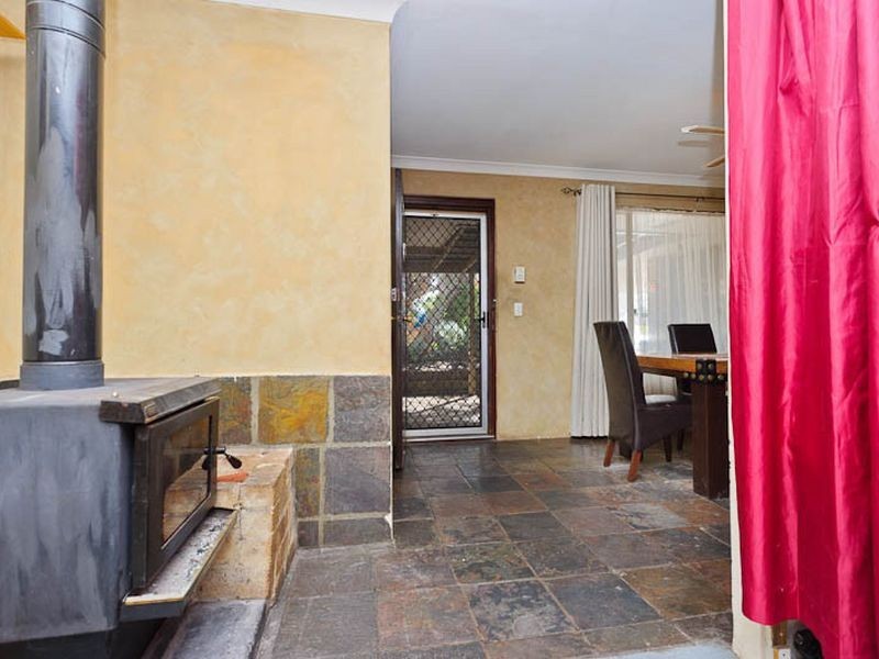 7 Benelli Place, Alexander Heights WA 6064