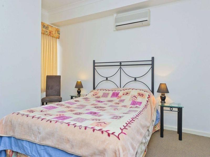 1/11 Regal Place, East Perth WA 6004