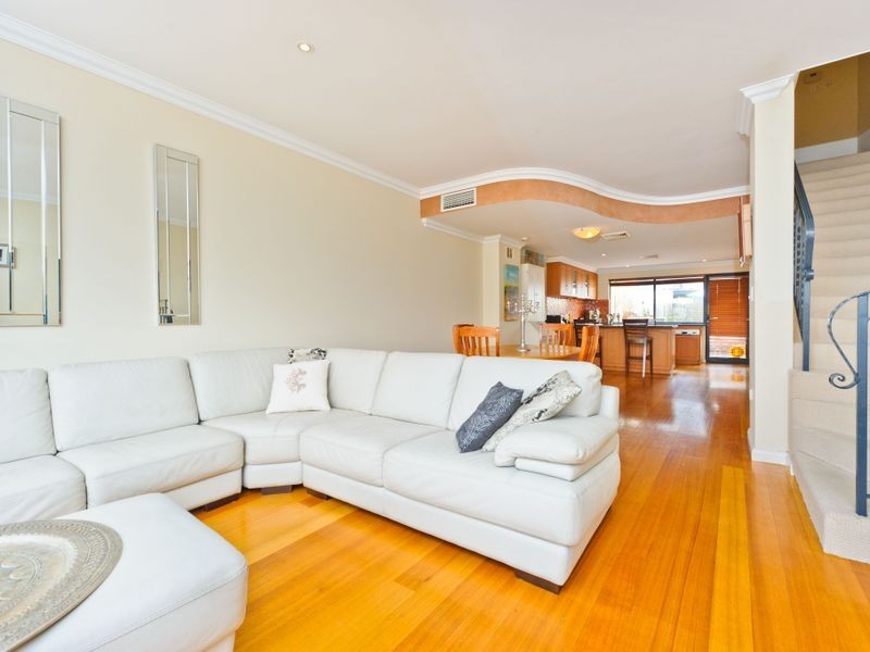 6 Tully Road, East Perth WA 6004