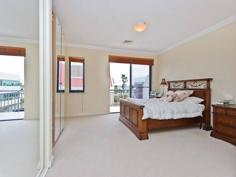 6 Tully Road, East Perth WA 6004