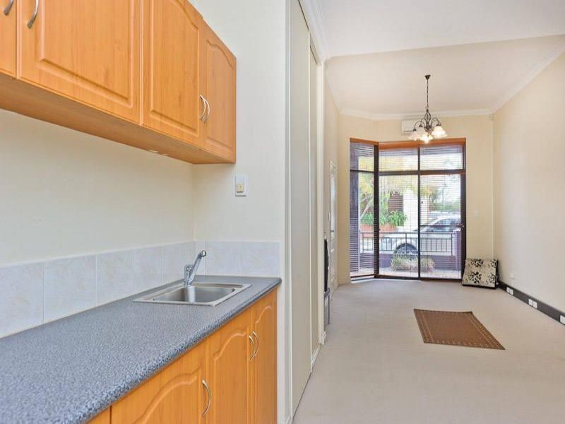6 Tully Road, East Perth WA 6004