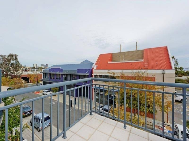 6 Tully Road, East Perth WA 6004