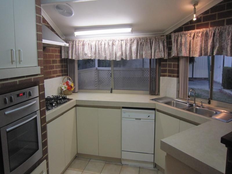 60 Hillcrest Road, Alexander Heights WA 6064