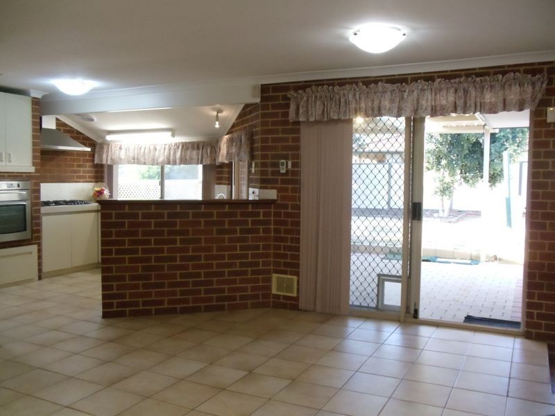 60 Hillcrest Road, Alexander Heights WA 6064