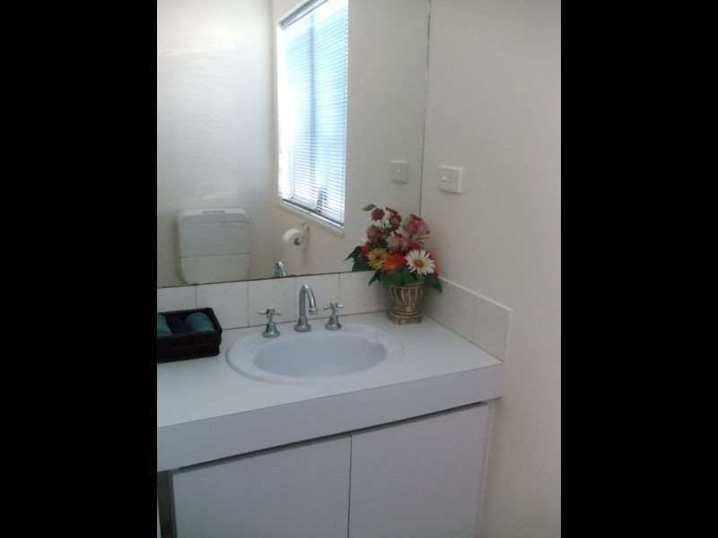 60 Hillcrest Road, Alexander Heights WA 6064