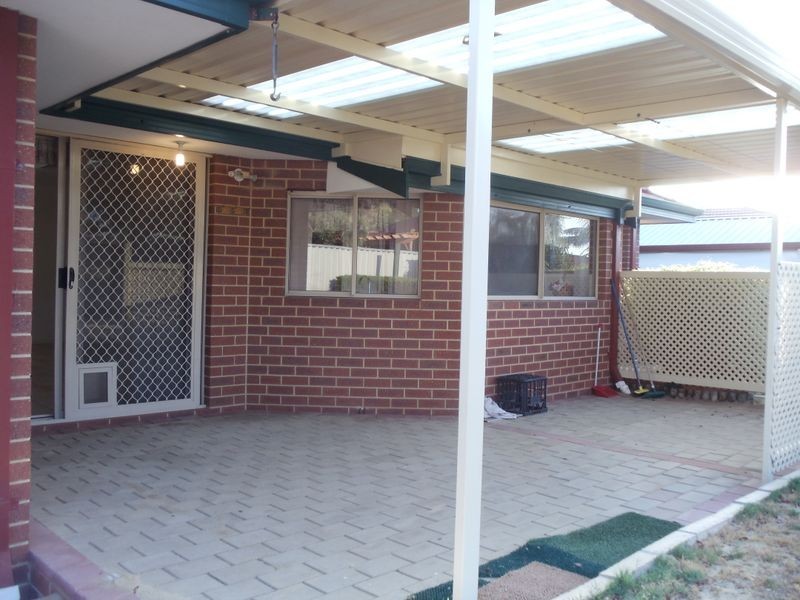 60 Hillcrest Road, Alexander Heights WA 6064