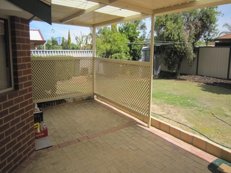 60 Hillcrest Road, Alexander Heights WA 6064