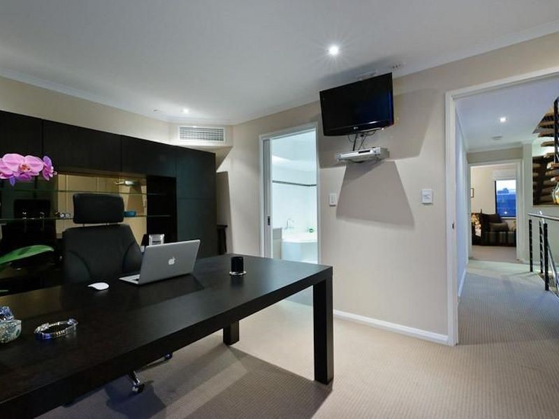 2 Boans Lane, East Perth WA 6004