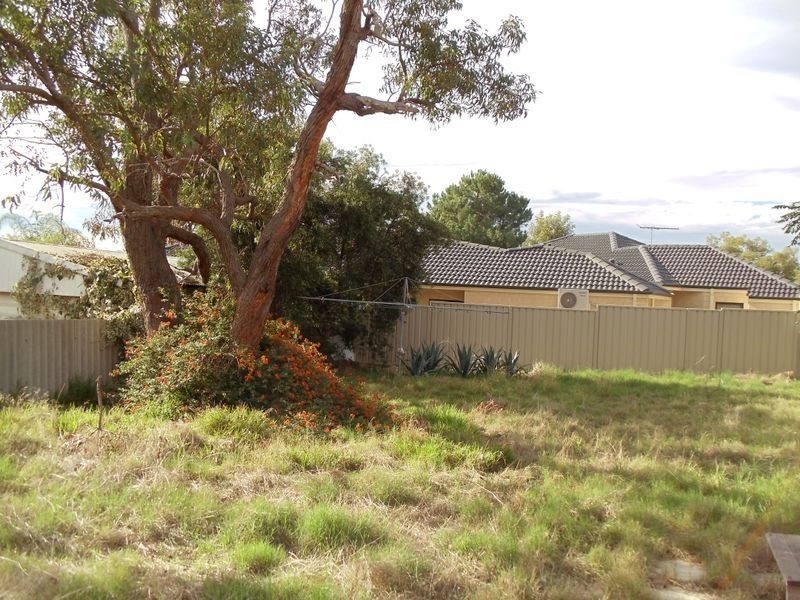 21 Tangmere Way, Balga WA 6061