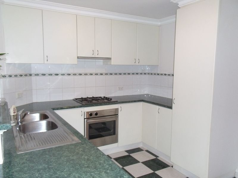 33/30 Bishops Row, East Perth WA 6004