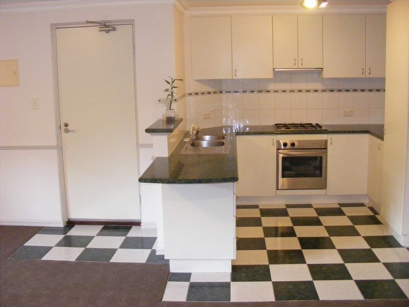 33/30 Bishops Row, East Perth WA 6004