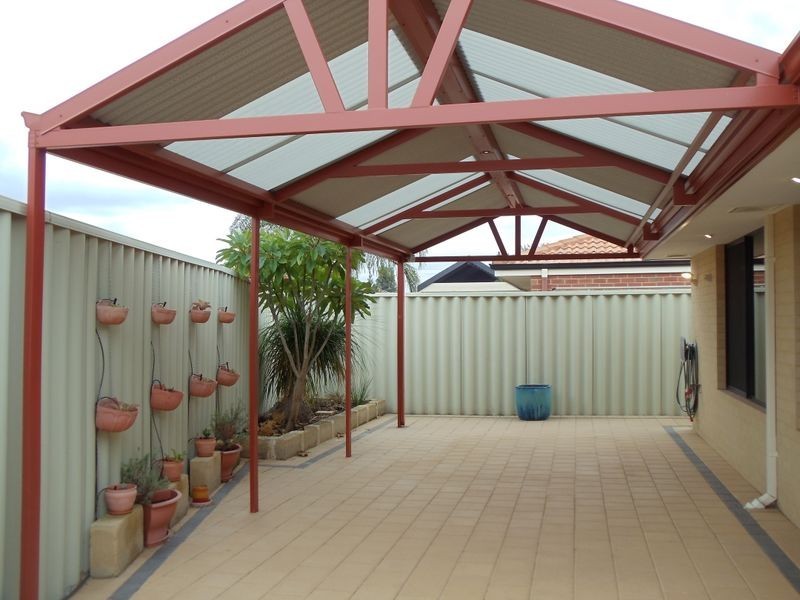 16 Shelduck Crescent, Beechboro WA 6063