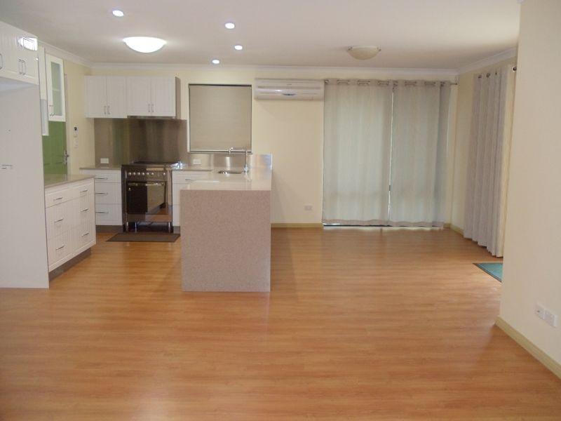 16 Shelduck Crescent, Beechboro WA 6063