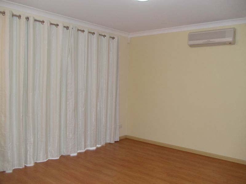 16 Shelduck Crescent, Beechboro WA 6063