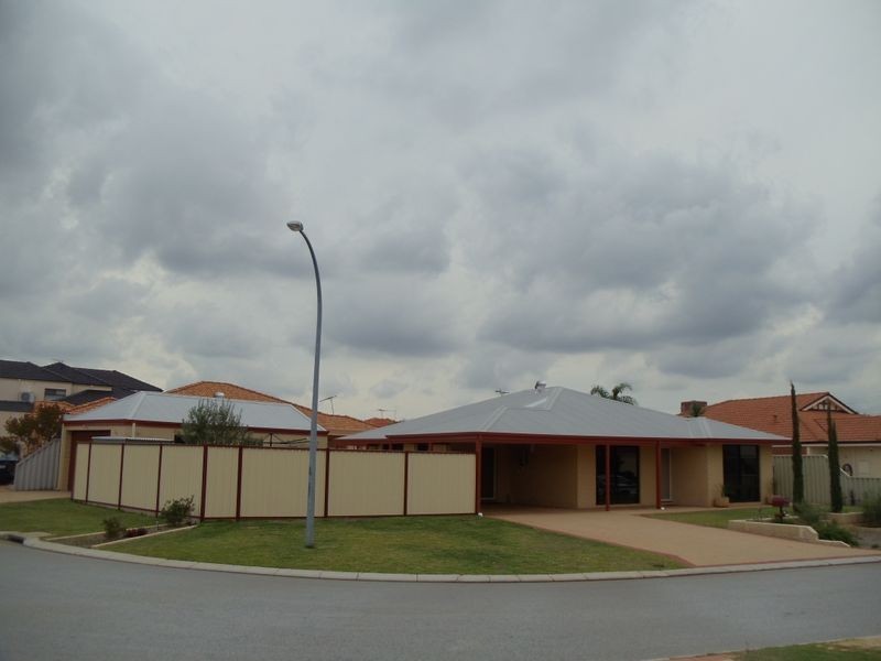 16 Shelduck Crescent, Beechboro WA 6063