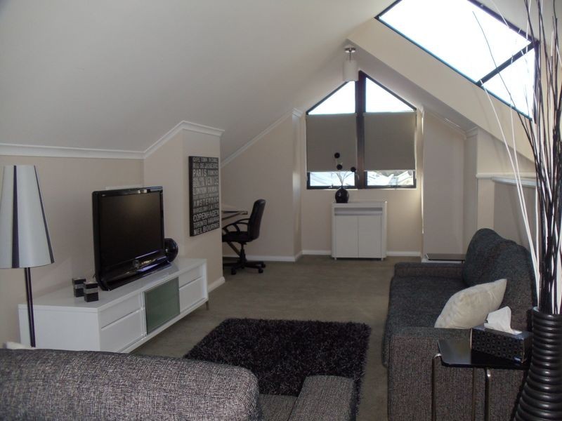 18 Boans Lane, East Perth WA 6004