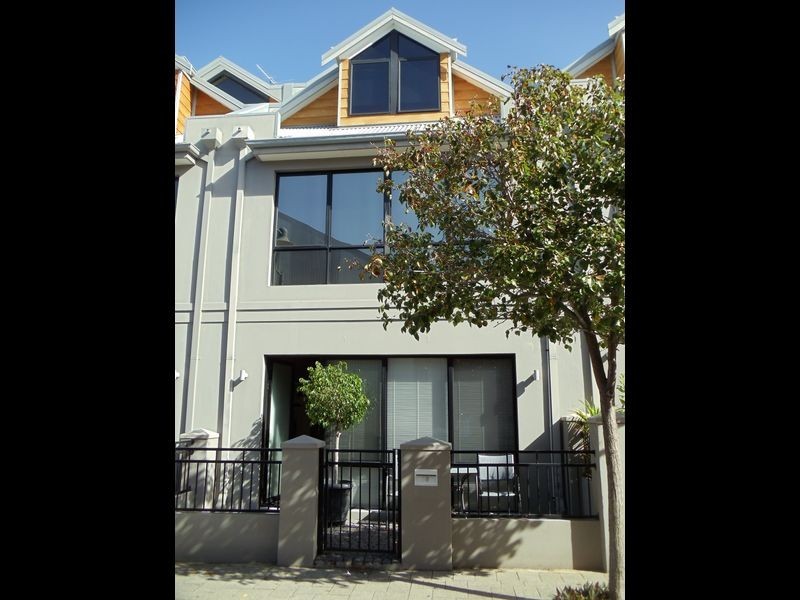 18 Boans Lane, East Perth WA 6004