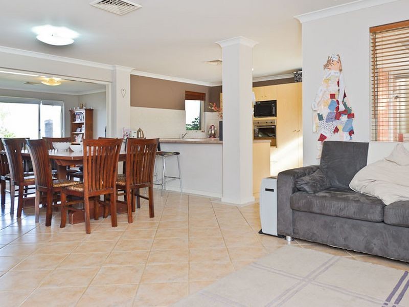 12A Anzac Street, Bayswater WA 6053