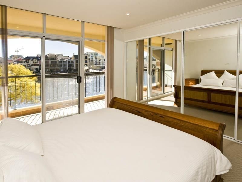 25/20 Royal Street, East Perth WA 6004