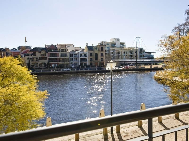 25/20 Royal Street, East Perth WA 6004