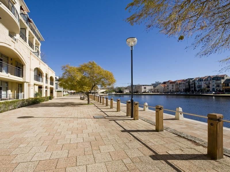 25/20 Royal Street, East Perth WA 6004