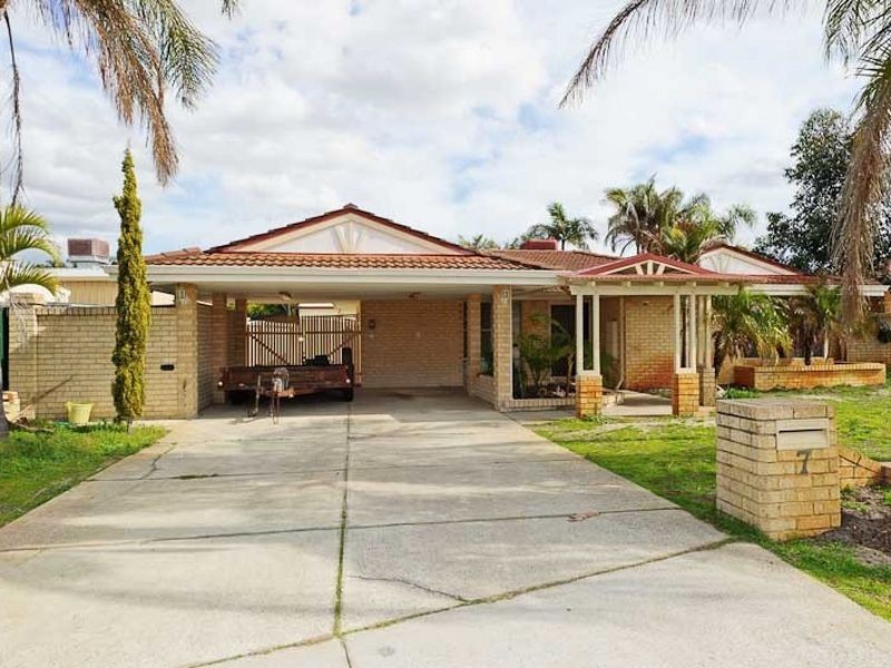 7 Goshawk Gardens, Ballajura WA 6066